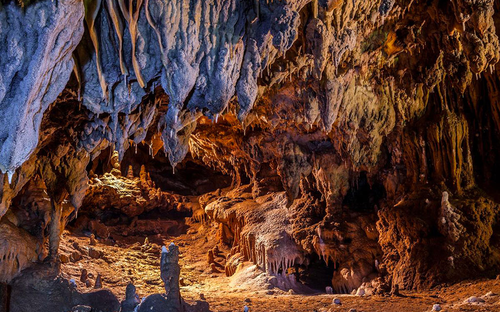 The caves of Castelcivita
